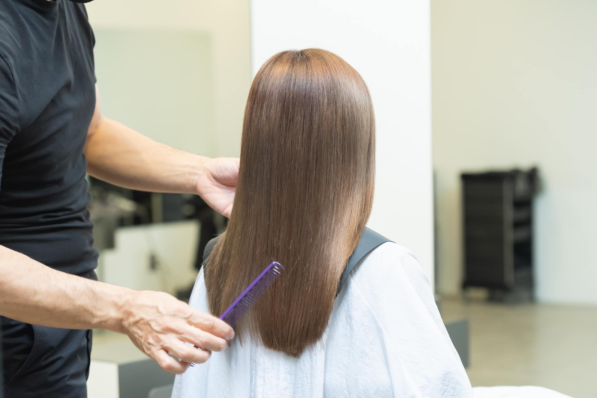 ヘアオイルがもたらす髪への潤いとまとまりの効果